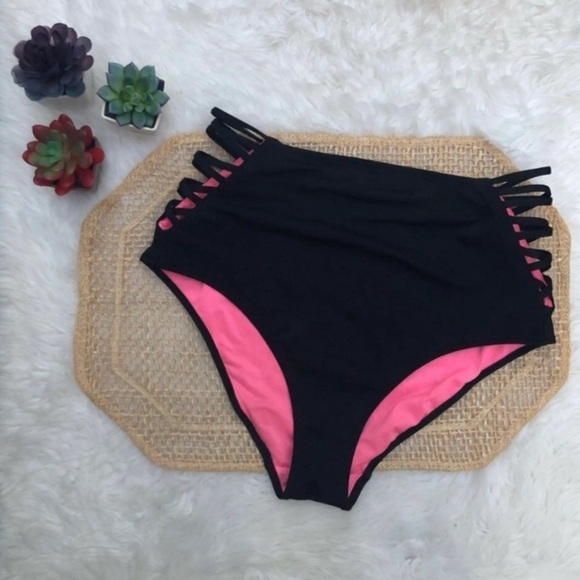 VICTORIAS SECRET Criss Cross bikini large - Picture 3 of 8